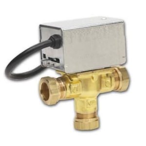 Honeywell V4073A 28 mm three‑port mid‑position diverter valve in polished brass with 230 VAC spring‑return motor housing, manual lever for filling/draining, 1 m multicolour cable lead and compression fittings